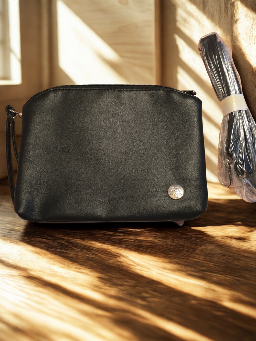 Paparazzi Black Crossbody/Wristlet Purse – New with Adjustable Strap